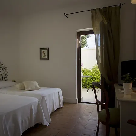 Terranobile Metaresort 4* בארי